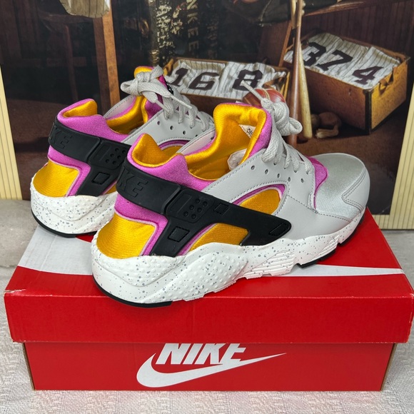 'Huarache Run' (GS) - Picture 3 of 6